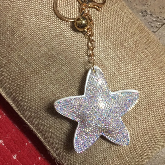 Beautiful Sparkle Star Key Chain - Picture 3 of 5